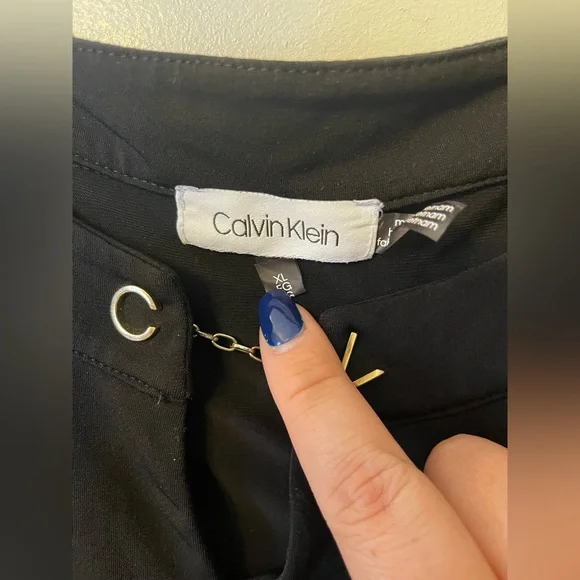 Calvin Klein XL Black Blouse Rhinestone Goldtone Chain V Neck Sleeveless - Picture 4 of 7